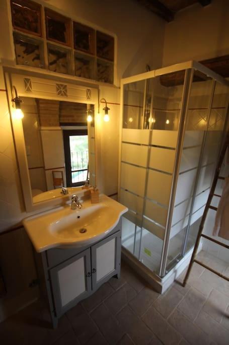 Casa Vacanze Castiglione - 4 Posti Letto Castiglione della Valle Kültér fotó